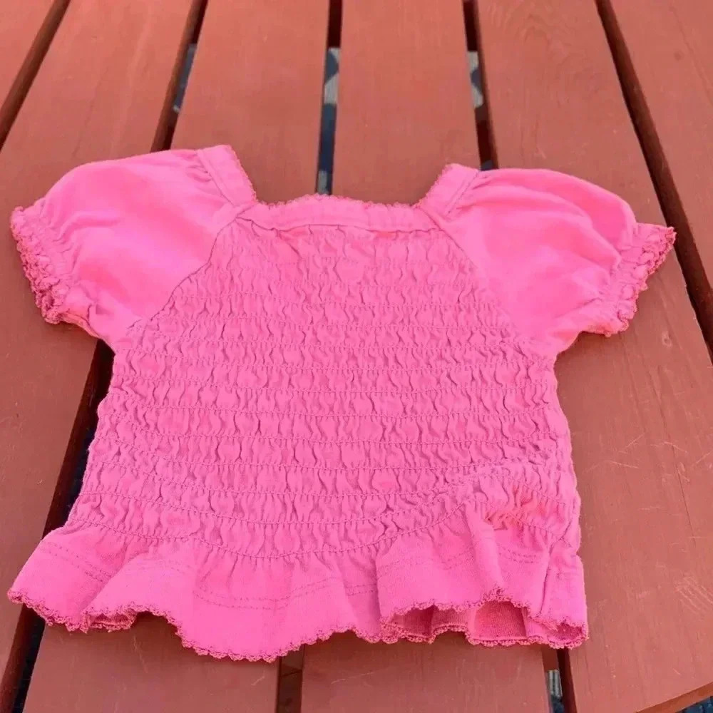 Gap summer top with elasticized body
